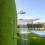 Holiday Resorts Hotel
