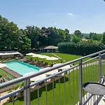Holiday Resorts Hotel Balatonszarszo