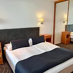 Hotel Holiday Resorts 3*