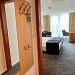 Holiday Resorts Hotel Balatonszarszo