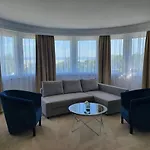 Hotel Holiday Resorts