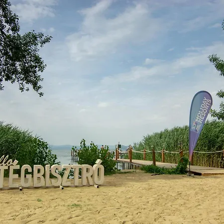 Holiday Resorts 3* バラトンサールソー
