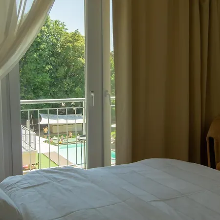 Hotel Holiday Resorts