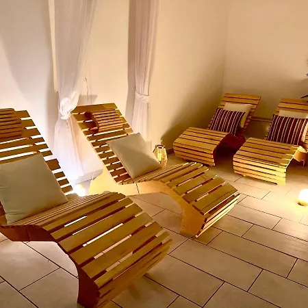 Holiday Resorts Hotel Balatonszarszo