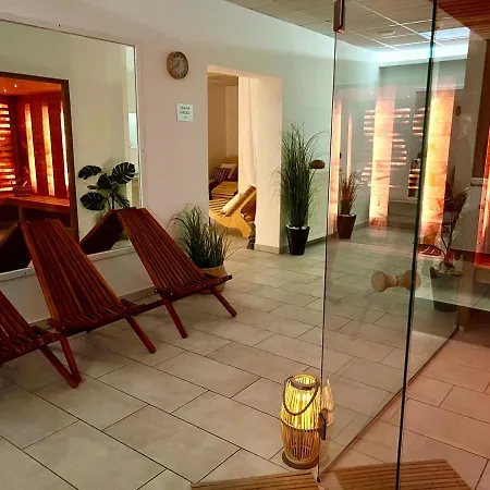 Holiday Resorts Hotel