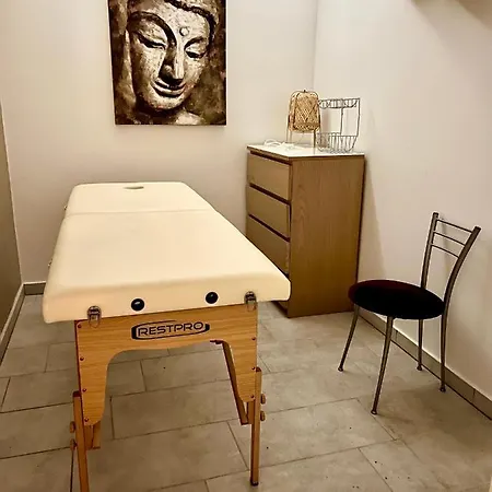 Holiday Resorts Hotel