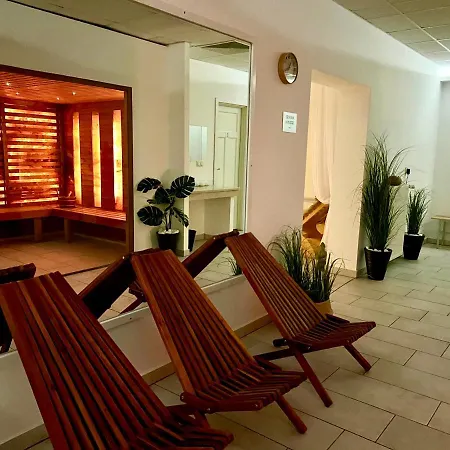 Holiday Resorts Hotell 3*