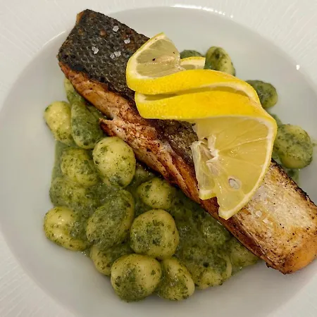 Hotel Holiday Resorts Balatonszarszo