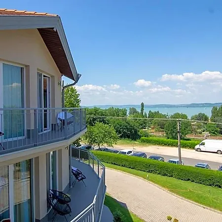 Hotel Holiday Resorts