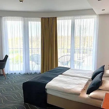 Hotel Holiday Resorts 3*