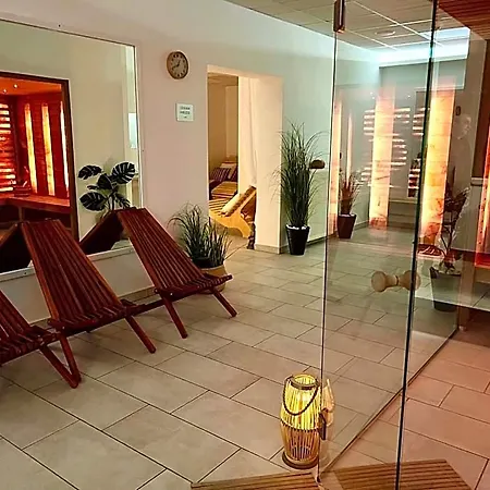 Holiday Resorts Hotel