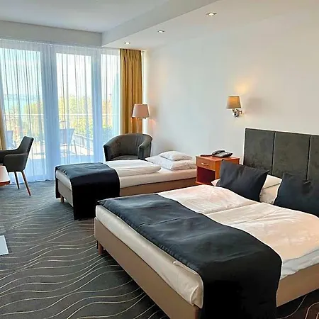 Holiday Resorts Hotel Balatonszarszo