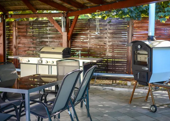 Holiday Resorts Hotell Balatonszarszo