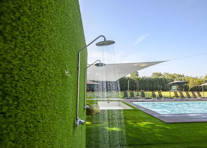 Holiday Resorts Hotell