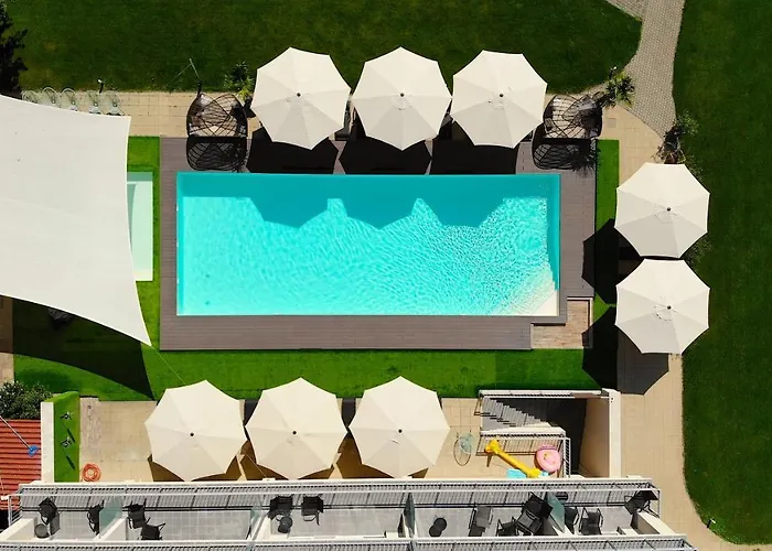 Hotell Holiday Resorts Balatonszarszo