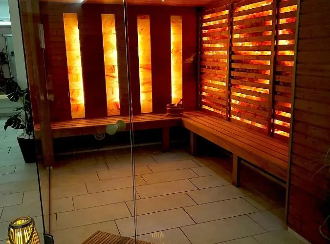 Holiday Resorts Hotell 3*