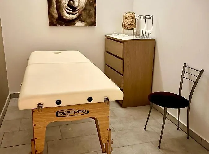 Holiday Resorts ホテル