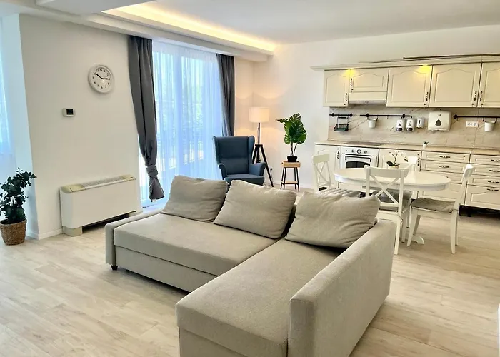 מלון Holiday Resorts